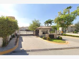 Casa en venta en Puerta Real, Torreón — foto 2 de 13
