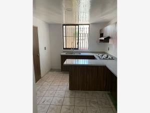 Casa en venta en El Mante, Zapopan — foto 2 de 12