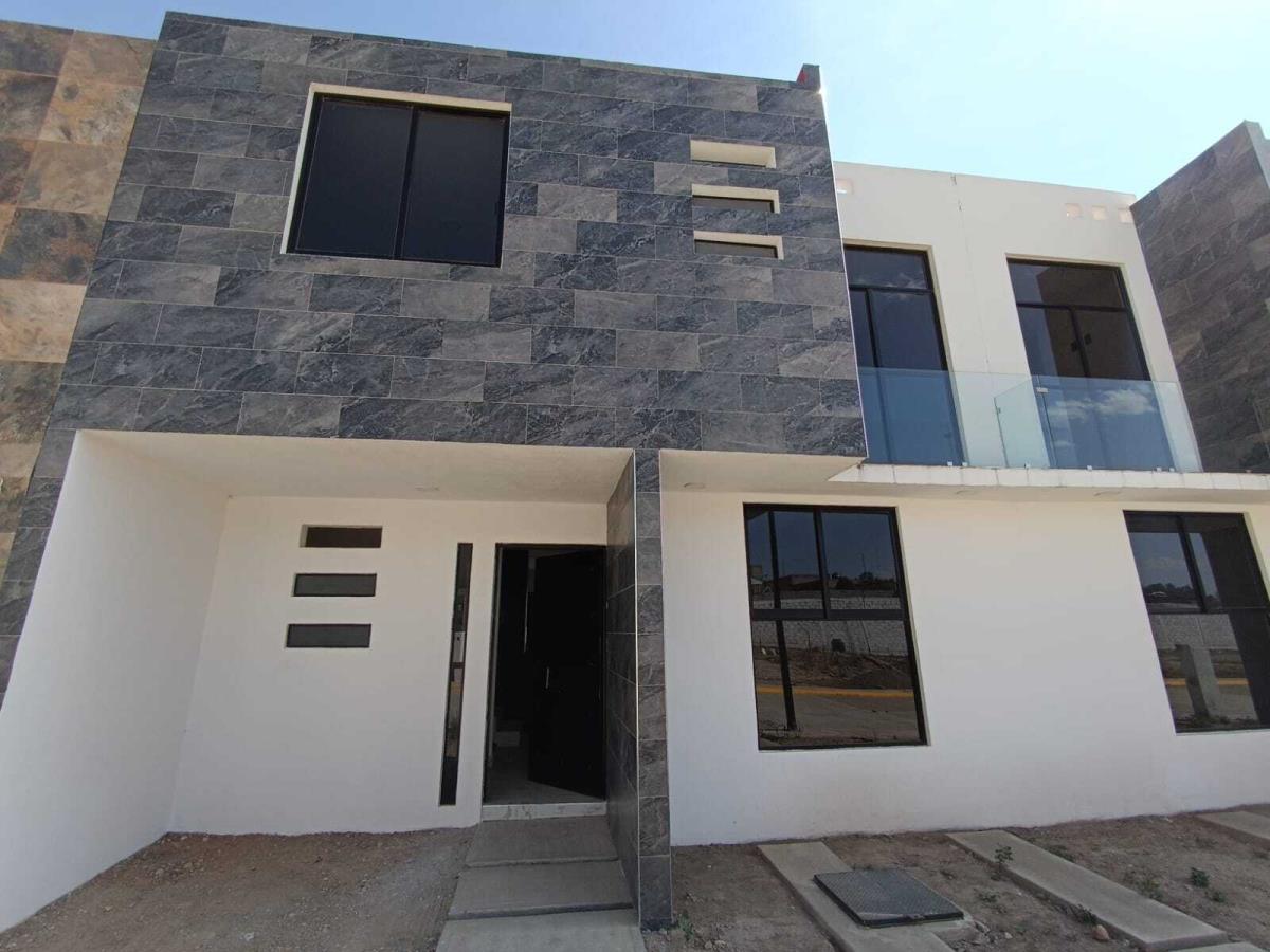 Casa en venta en Pachuquilla, Mineral de la Reforma — foto 1 de 17