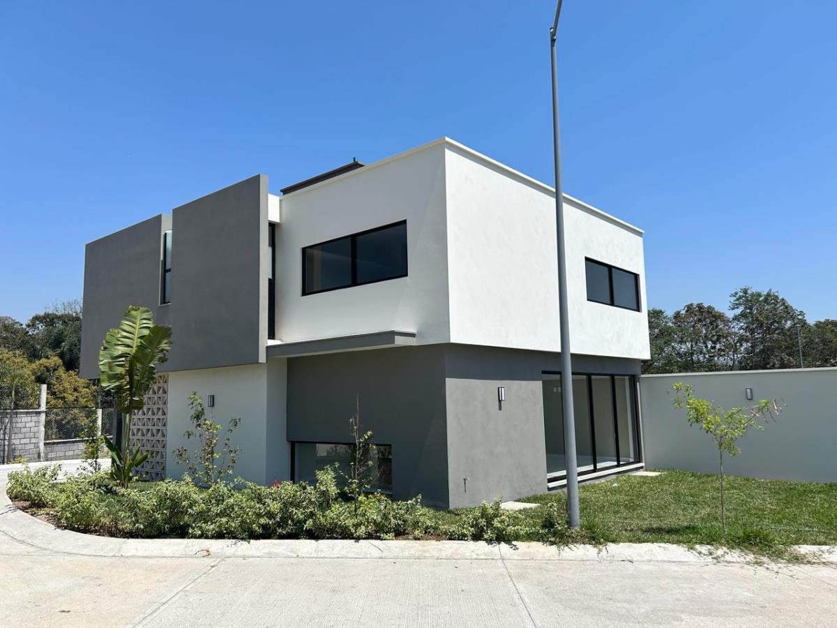 Casa en venta en Tlacotengo, Fortín — foto 1 de 23