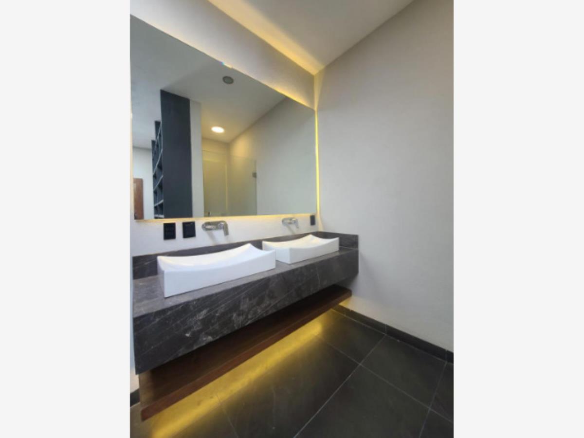 Casa en venta en Gran Jardin, León — foto 1 de 5
