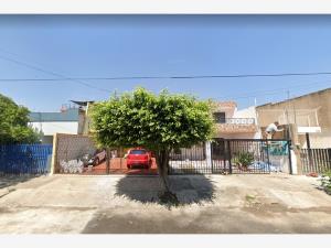 Casa en El Rosario, Guadalajara, Jalisco