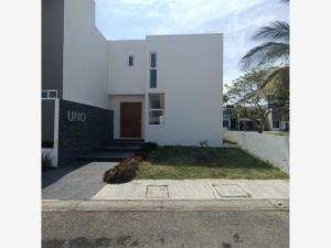 Casa en renta en Lomas de la Rioja, Alvarado, Veracruz de Ignacio de la Llave Casa en renta en Lomas de la Rioja, Alvarado, Veracruz de Ignacio de la Llave