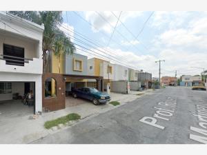 Casa en venta en Privada Santa Lucía, Cadereyta Jiménez — foto 3 de 12