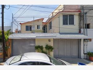 Casa en Viveros del Valle, Tlalnepantla de Baz, México
