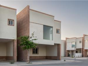 Casa en venta en Las Lomas, Torreón — foto 2 de 11