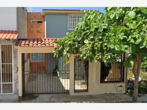 Casa en venta en Villas Universidad, Puerto Vallarta — foto 3 de 14