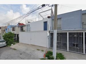 Casa en Colinas de las Aguilas, Zapopan, Jalisco