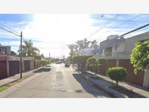 Casa en venta en La Estancia, Zapopan — foto 2 de 12