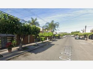 Casa en venta en La Estancia, Zapopan — foto 3 de 12