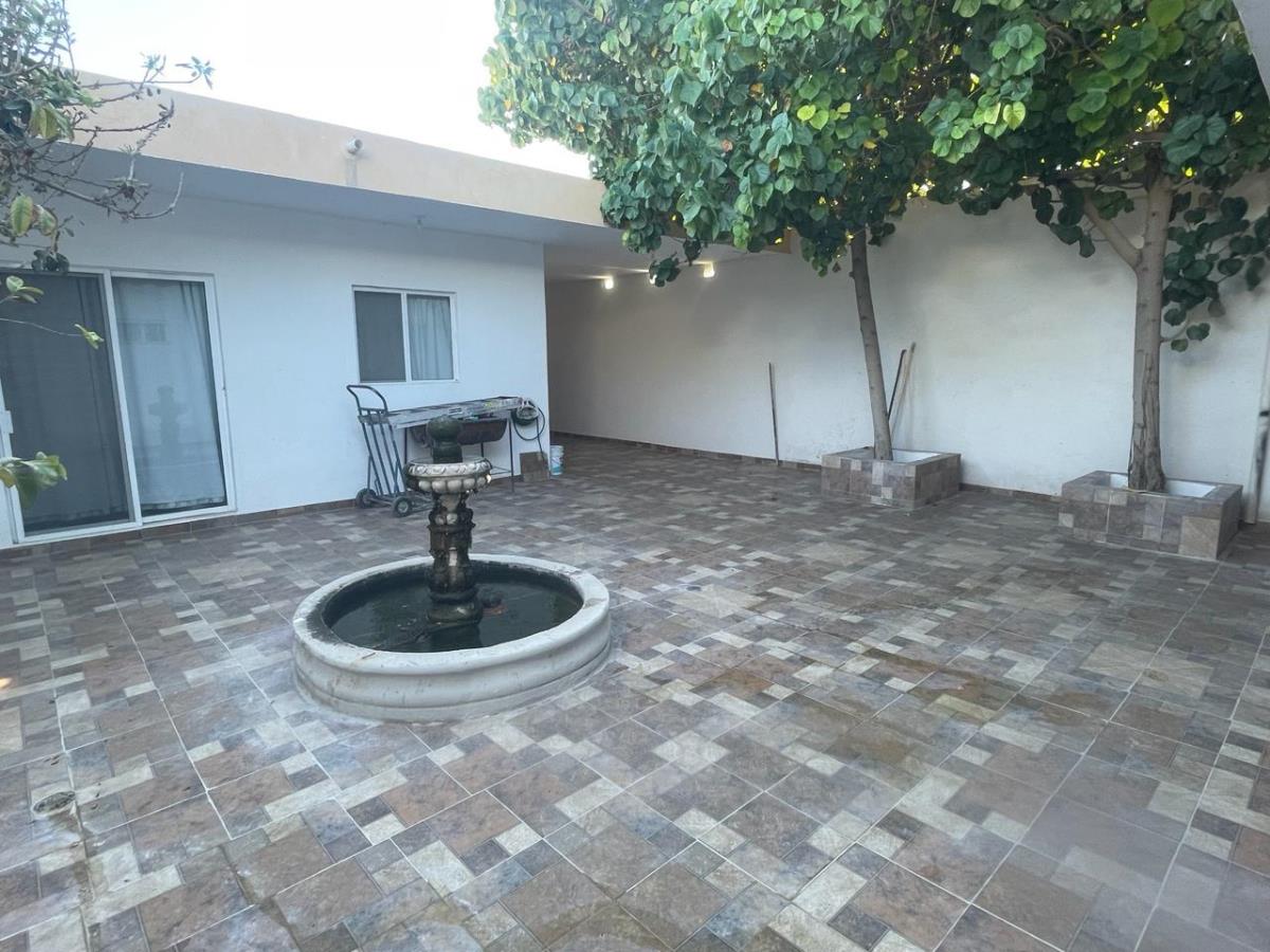 Casa en venta en María Mercado de López Sánchez, Torreón — foto 1 de 21