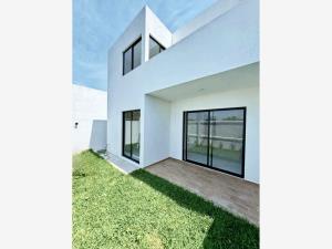 Casa en venta en Lomas de la Rioja, Alvarado — foto 3 de 5