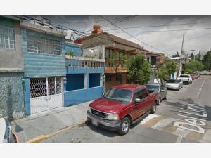 Casa en venta en Los Reyes Ixtacala 2da. Sección, Tlalnepantla de Baz — foto 2 de 10