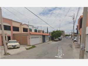 Casa en Valle Dorado, San Luis Potosí, San Luis Potosí