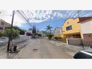 Casa en venta en Pinar de La Calma, Zapopan — foto 3 de 10