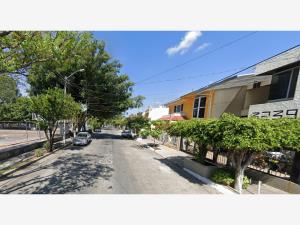 Casa en venta en Jardines de la Paz, Guadalajara — foto 3 de 10