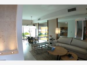 Casa en venta en La Rioja Residencial, Torreón — foto 2 de 18