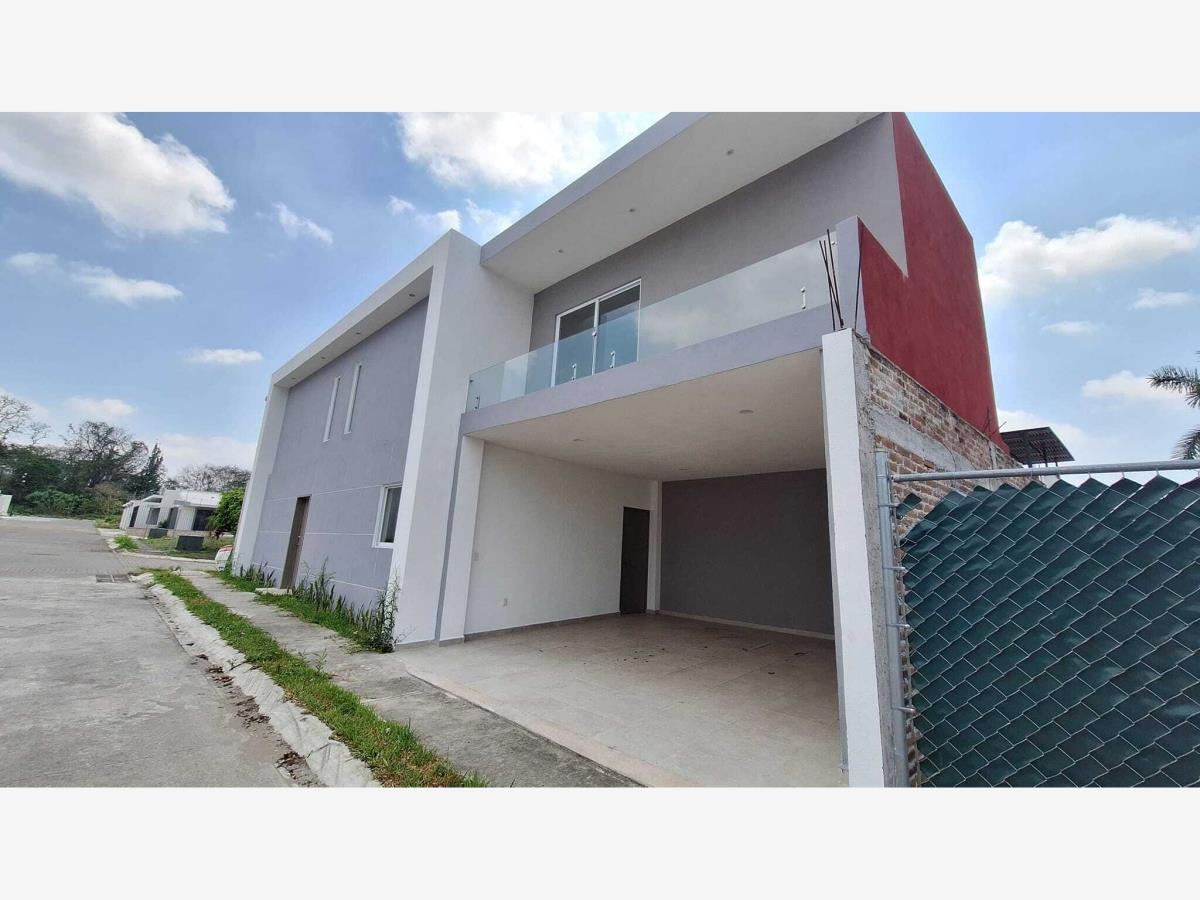 Casa en venta en Residencial Finca Real, Córdoba — foto 1 de 32
