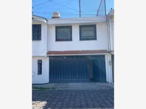 Renta oficnas en una planta. Santa Cruz Buenavista. Zavaleta y Prolongación 25 pte