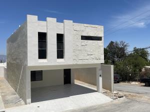 Casa en venta en Lomas de Lourdes, Saltillo — foto 2 de 31