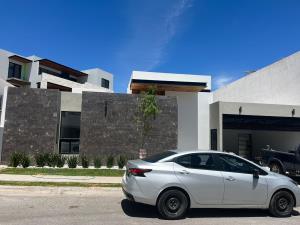 Casa en Lomas de San Charbel, Chihuahua, Chihuahua
