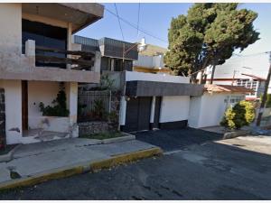 Casa en venta en Parque Residencial Coacalco 1a Sección, Coacalco de Berriozábal — foto 2 de 11