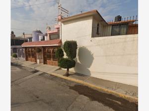 Casa en venta en Bosques del Valle 1a Sección, Coacalco de Berriozábal — foto 3 de 12