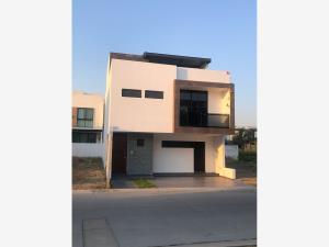 Casa en Punto Sur, Tlajomulco de Zúñiga, Jalisco