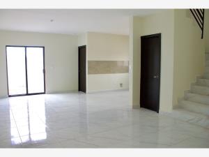 Casa en venta en Lomas de Lourdes, Saltillo — foto 3 de 21