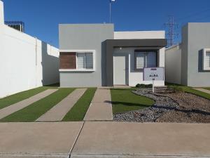 Casa en venta en El Marqués Sección Portago, Mexicali, Baja California