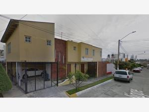 Casa en Lomas de Independencia, Guadalajara, Jalisco