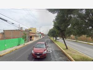 Casa en venta en Azteca, Toluca, México