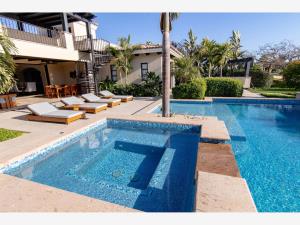 Casa en venta en Cabo San Lucas Centro, Los Cabos — foto 2 de 37