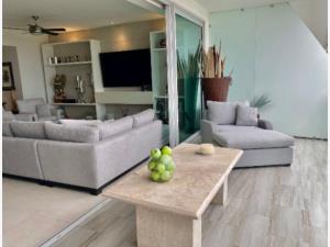 Departamento en venta en Valle Real, Zapopan — foto 3 de 9