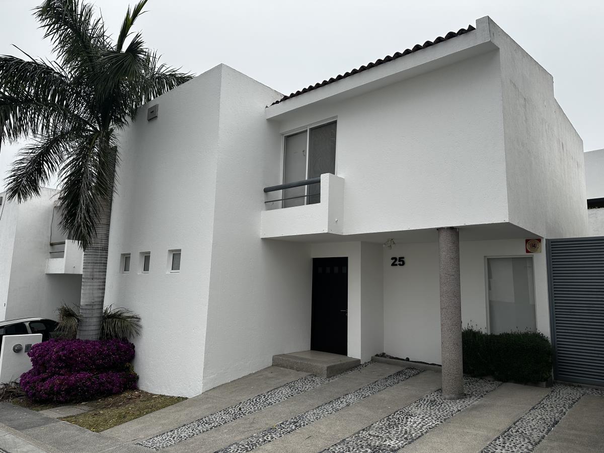 Casa en venta en Balcones de Vista Real, Corregidora — foto 1 de 50