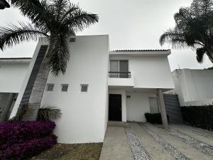 Casa en venta en Balcones de Vista Real, Corregidora — foto 3 de 50