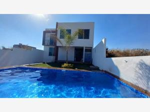 Casa en venta en Oaxtepec Centro, Yautepec — foto 2 de 7
