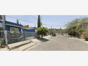Casa en venta en Lomas de Oblatos 1a Secc, Guadalajara — foto 3 de 8