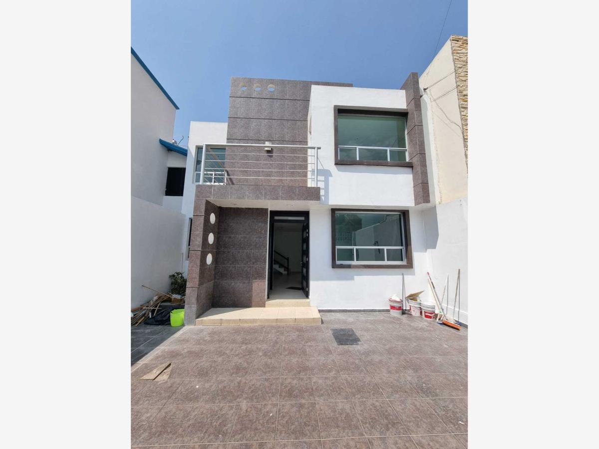 Casa en venta en Valle de San Javier, Pachuca de Soto — foto 1 de 19