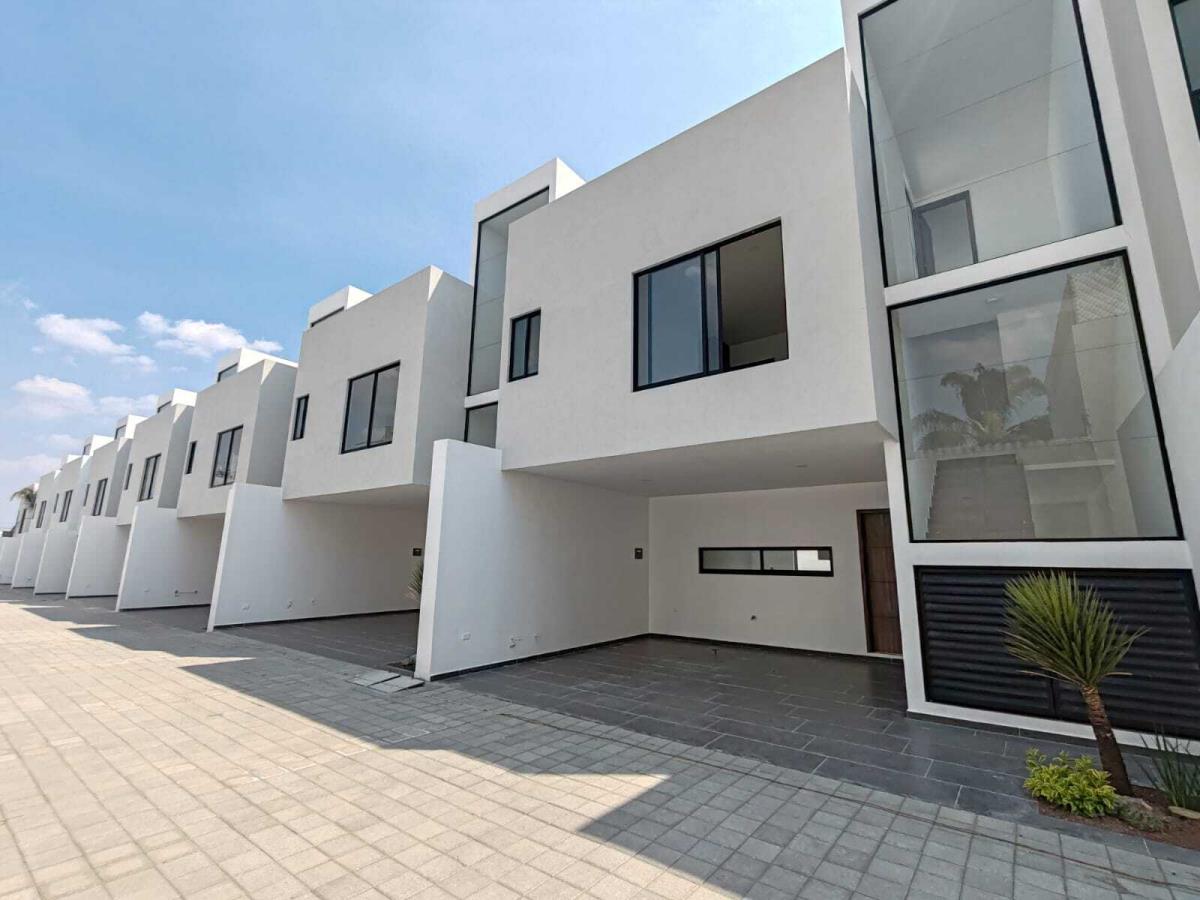 Casa en venta en San Bernardino Tlaxcalancingo, San Andrés Cholula — foto 1 de 23