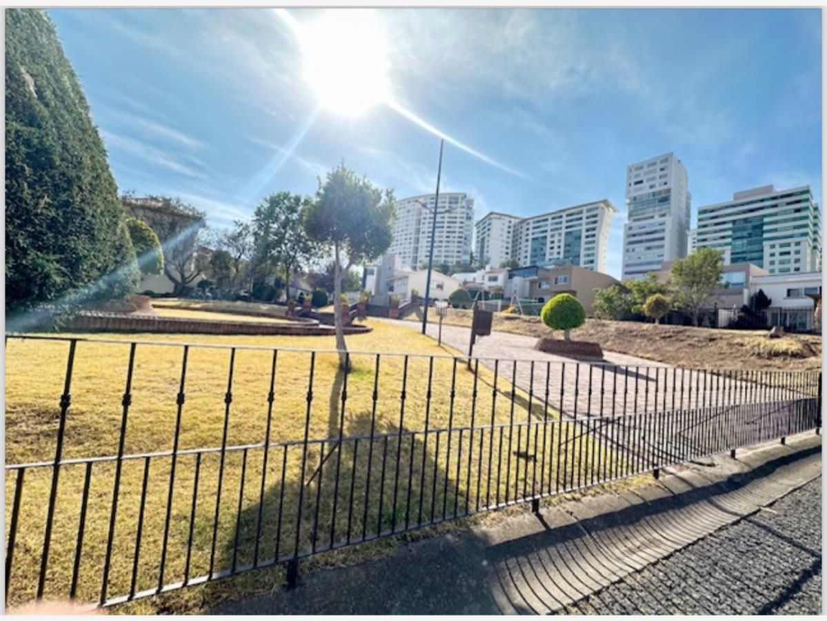 Casa en venta en Hacienda de las Palmas, Huixquilucan — foto 1 de 35