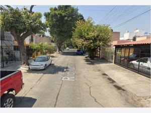 Casa en venta en Jardines del Rosario, Guadalajara — foto 3 de 4