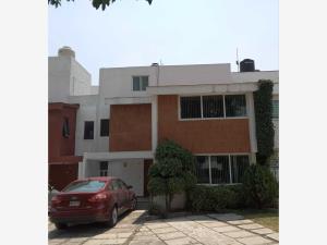 Casa en venta en Jardines de San Mateo, Naucalpan de Juárez, México Casa en venta en Jardines de San Mateo, Naucalpan de Juárez, México