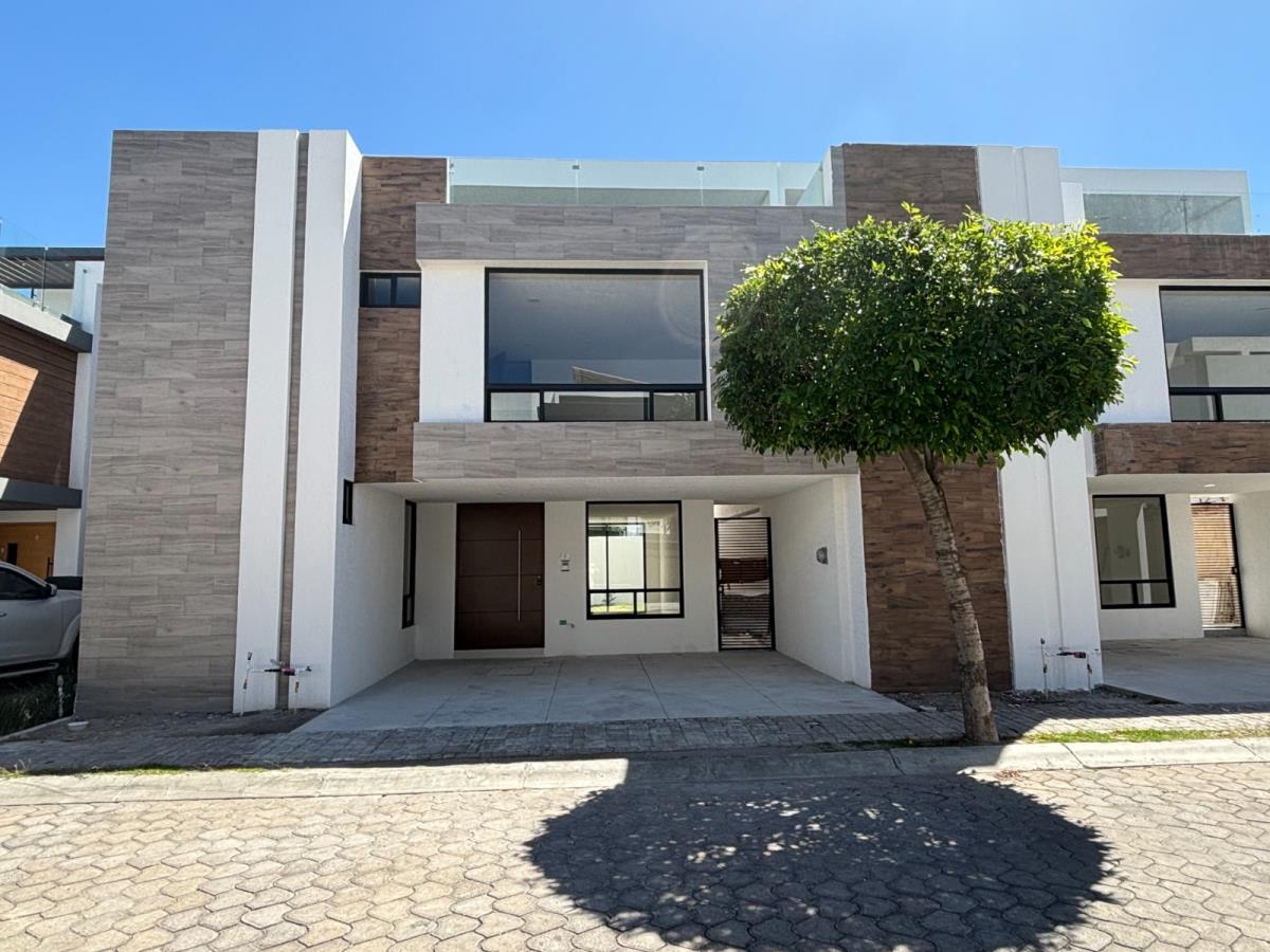 Casa en venta en Lomas de Angelópolis, San Andrés Cholula — foto 1 de 25