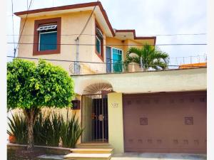 Casa en venta en Lomas de Ahuatlán, Cuernavaca — foto 2 de 9