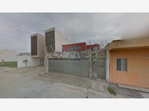 Casa en venta en Paraiso Coatzacoalcos, Coatzacoalcos — foto 2 de 12