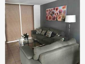 Casa en venta en Bosques de la Alameda, Celaya — foto 2 de 9