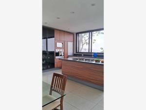 Casa en venta en Pinar de la Venta, Zapopan — foto 2 de 48