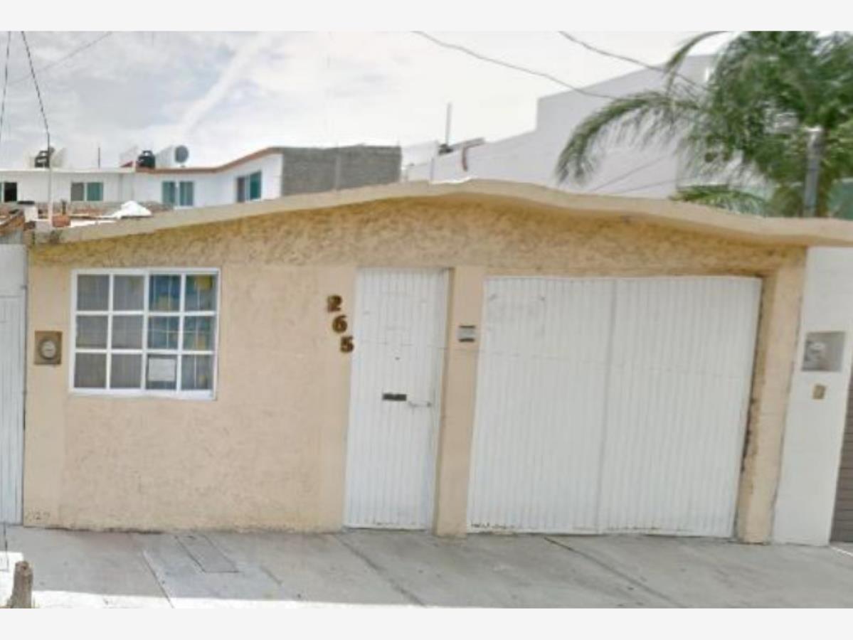 Casa en venta en La Estancia, Irapuato — foto 1 de 9