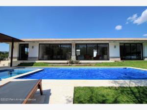 Casa en venta en Valle de Bravo, Valle de Bravo — foto 2 de 21